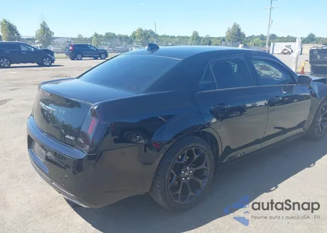 2019 Chrysler 300 Touring z USA, uszkodzony, nr VIN 2C3CCAAG7KH733347
